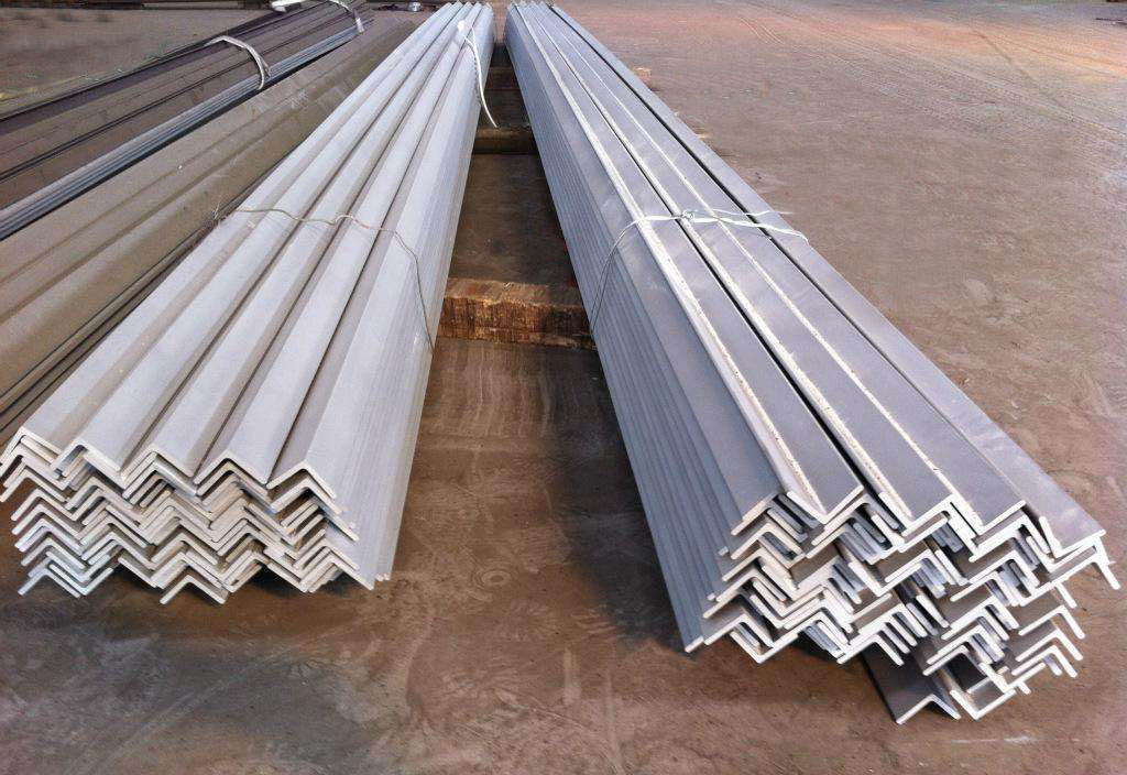 現(xiàn)在304不銹鋼角鋼價(jià)格沒有完全步入正軌